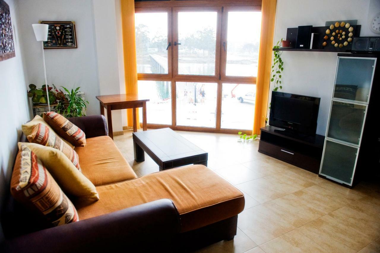 Apartamentos La Pasarela Villanueva De Arosa Exterior photo
