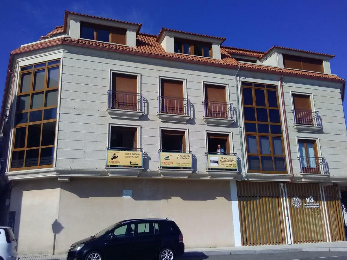 Apartamentos La Pasarela Villanueva De Arosa Exterior photo